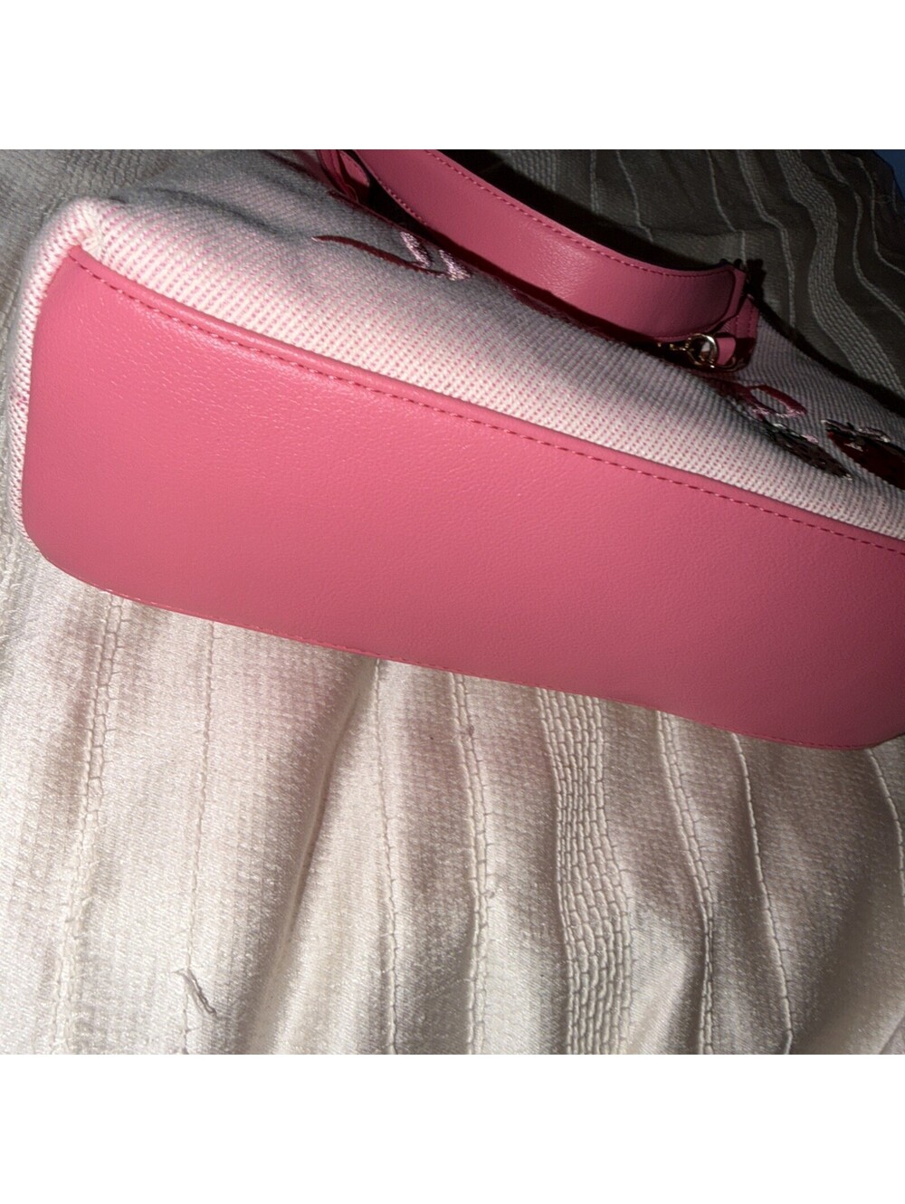 Juicy Couture Berry Sweet Hobo Shoulder Bag Pink Strawberry With Charm NEW - Picture 5 of 5